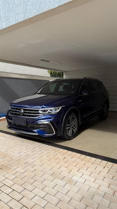 VOLKSWAGEN TIGUAN 2.0 300 TSI GASOLINA ALLSPACE R-LINE AUTOMÁTICO VOLKSWAGEN TIGUAN 2.0 300 TSI GASOLINA ALLSPACE R-LINE AUTOMÁTICO